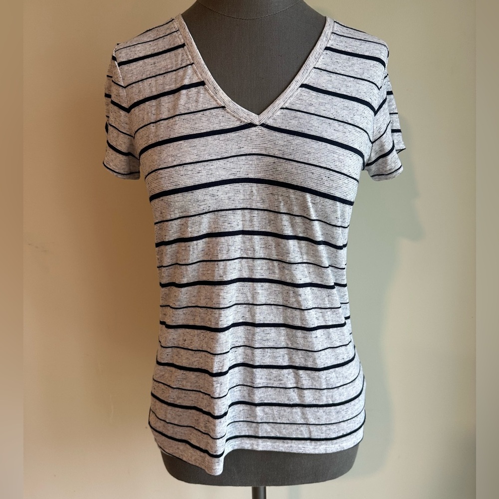 Athleta shirt